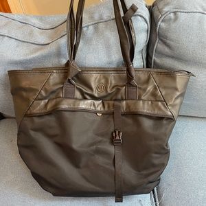 Lululemon bag
